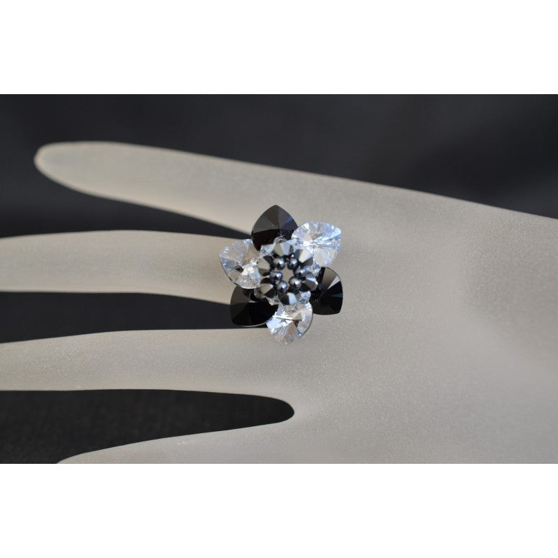 Crystal ring, flower, crystal moonlight, jet