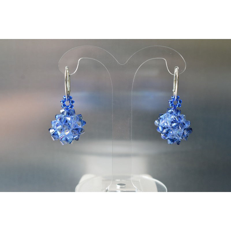 Boucles d'oreille, argent 925 forme cube en cristal, light sapphir ab, sapphir satin