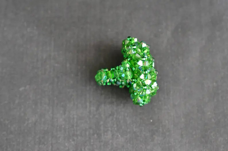 Crystal ring, elongated, fern green