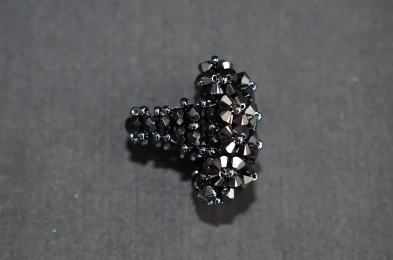 Crystal ring, elongated, 2x hematite, black
