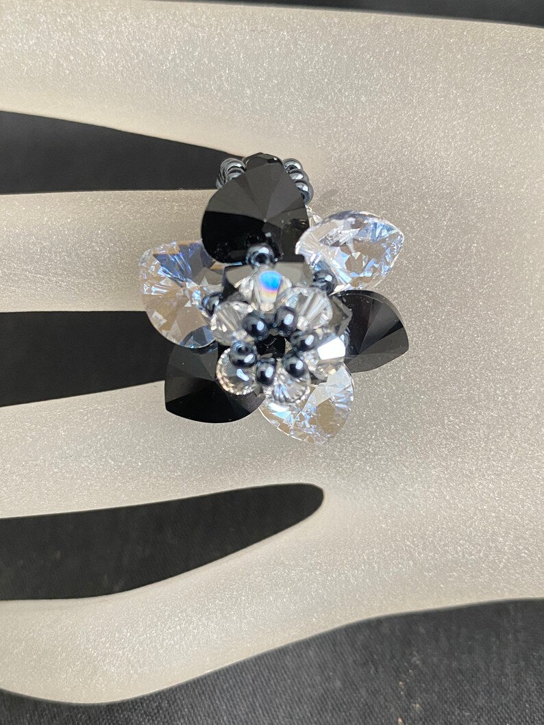 Crystal ring, flower, crystal moonlight, jet