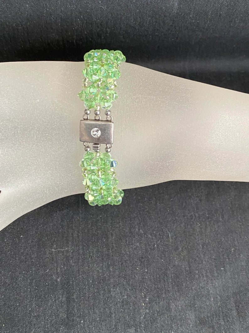 Bracelet cristal, manchette, péridot ab