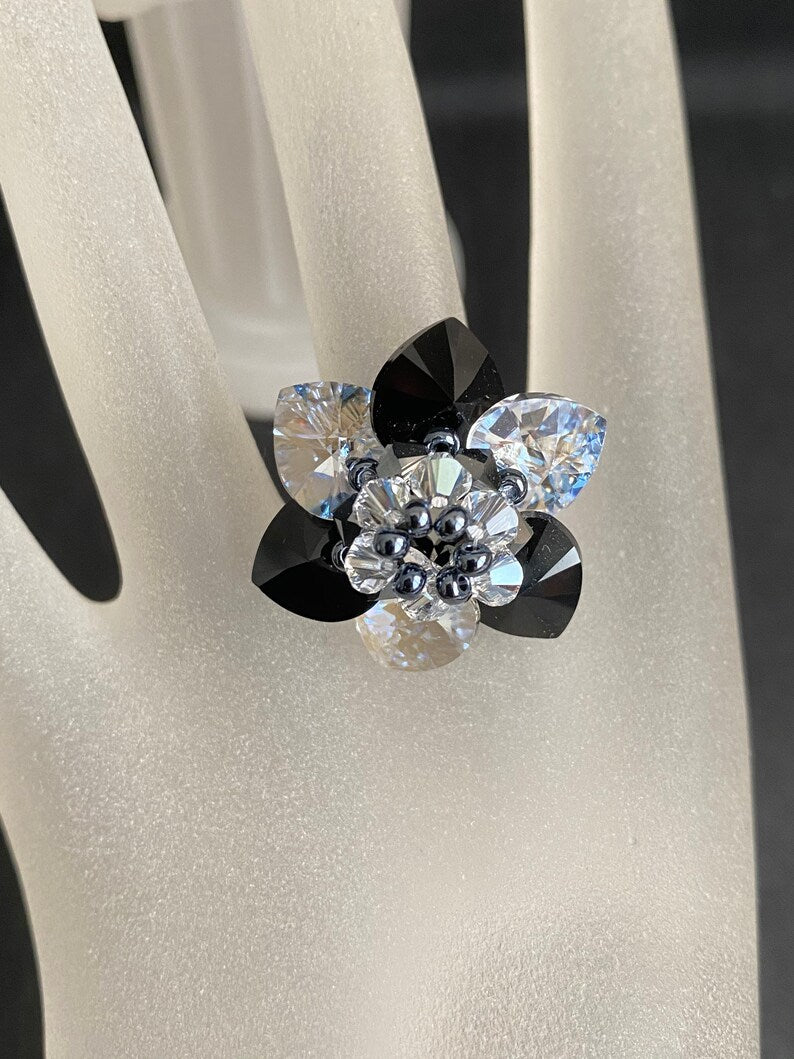 Crystal ring, flower, crystal moonlight, jet