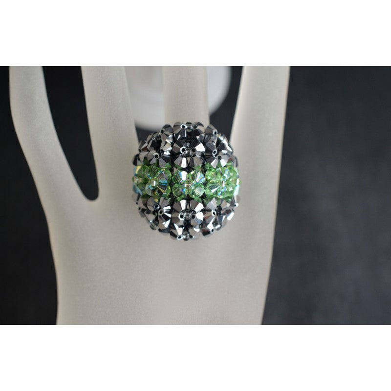 Crystal ring, crystal light chrome 2x, peridot ab