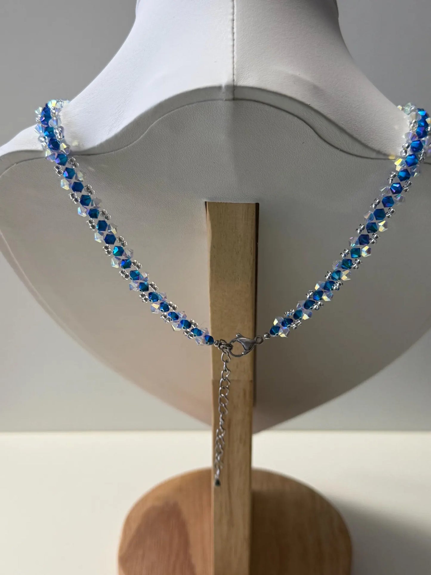 Ras de cou en cristal véritable, ras du cou bleu et blanc, bijou femme, coeur Capri Blue ab2x et Cristal ab2x