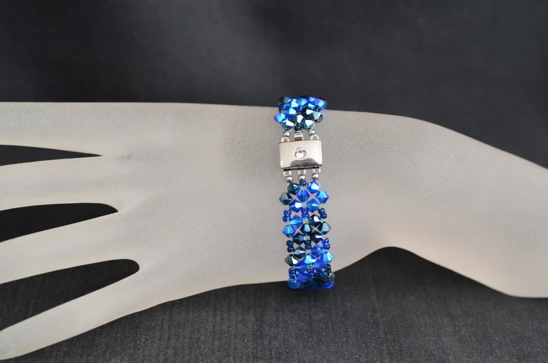 Bracelet cristal, manchette, majestic blue ab2x, metallic blue