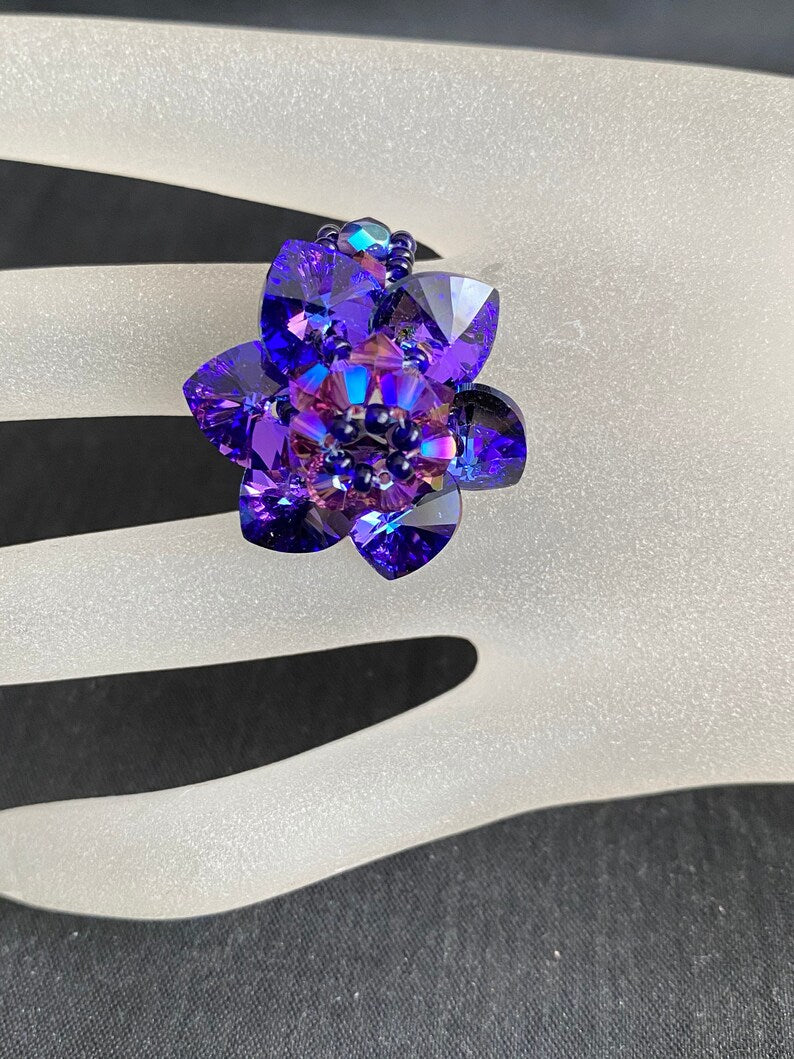 Crystal ring, flower, Heliotrope crystal 