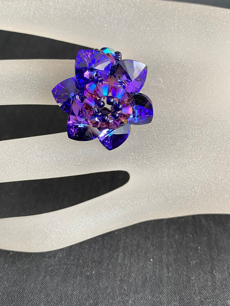 Crystal ring, flower, Heliotrope crystal 